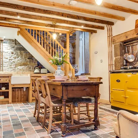 The Cow House - In The Heart Of Whitby