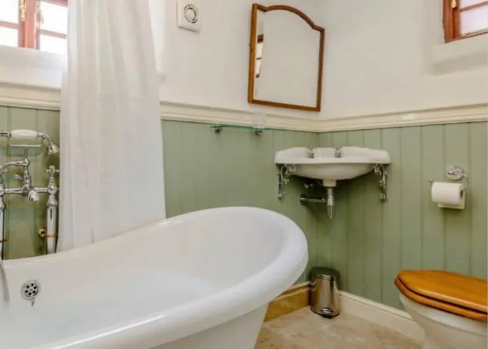 The Cow House - In The Heart Of Whitby