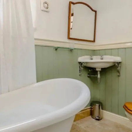 The Cow House - In The Heart Of Whitby