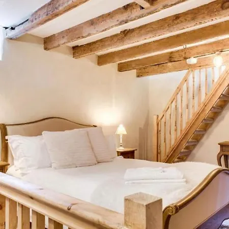 The Cow House - In The Heart Of Prázdninový dům